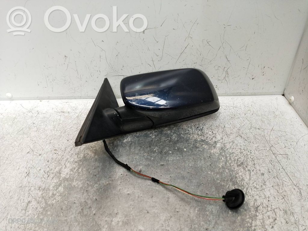 Etuoven sähköinen sivupeili