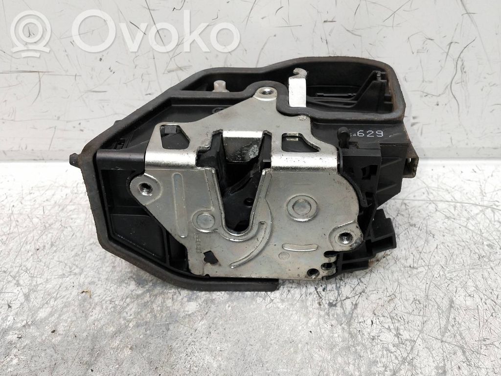 Motor de cierre de puerta trasera   7154629