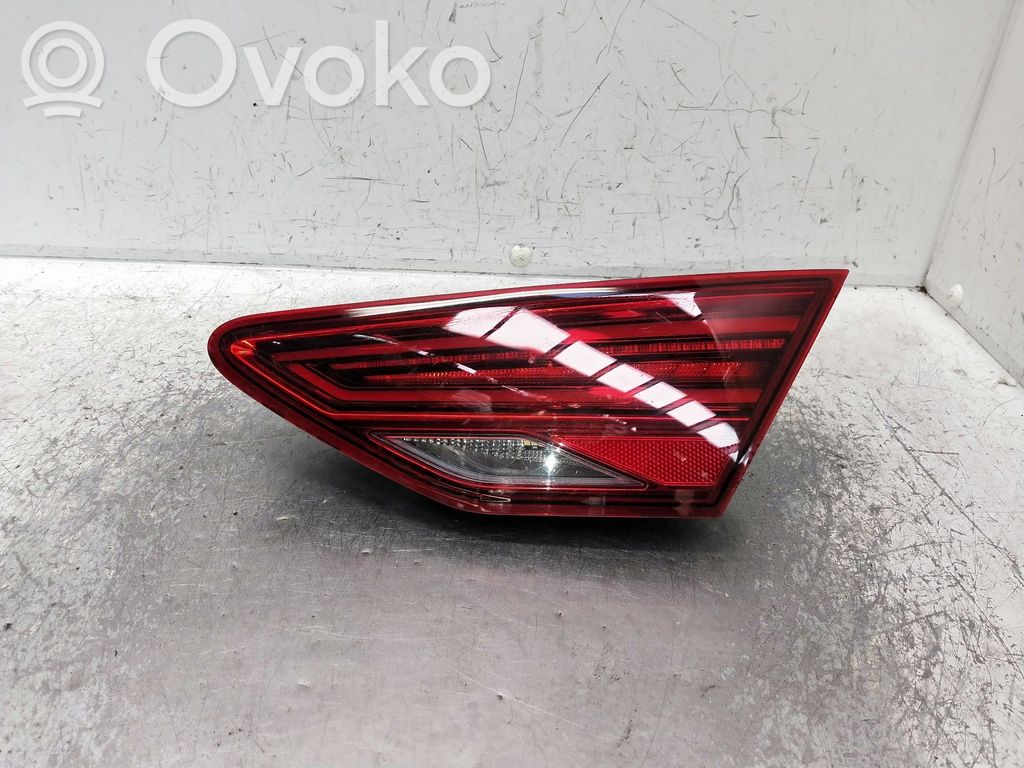 Seat Leon (5F) Aizmugurējais lukturis pārsegā 