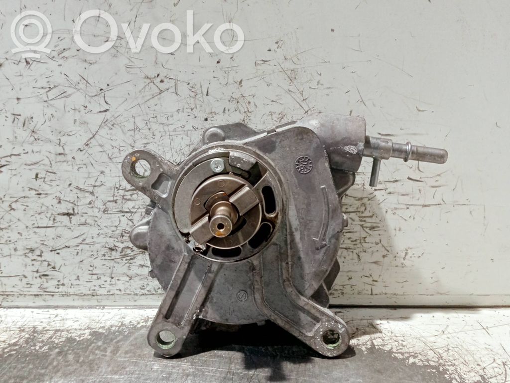 Toyota Avensis T250 Vacuum pump 