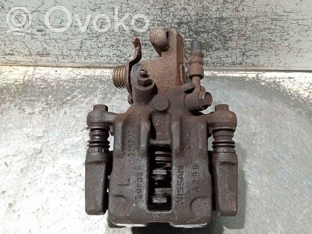 Nissan Almera N16 Galinis suportas 