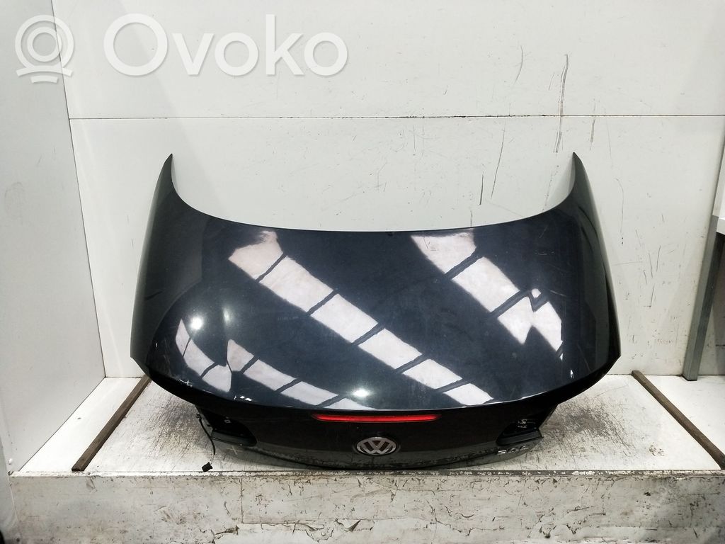 Parcel shelf