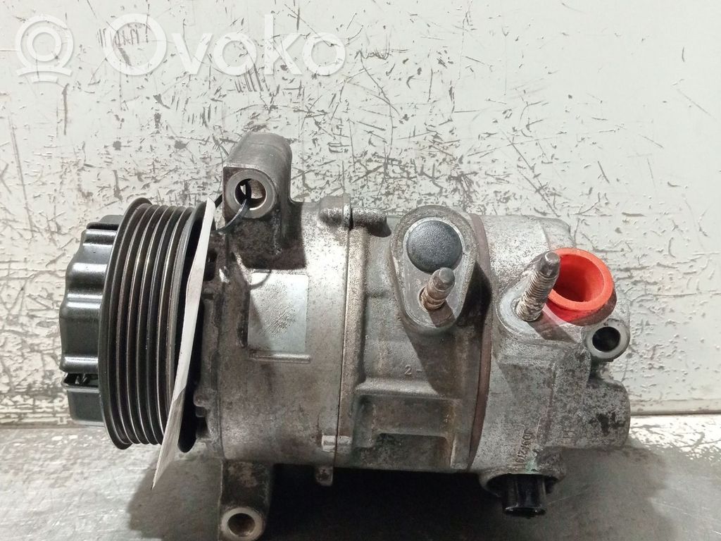 Compresor (bomba) del aire acondicionado (A/C))