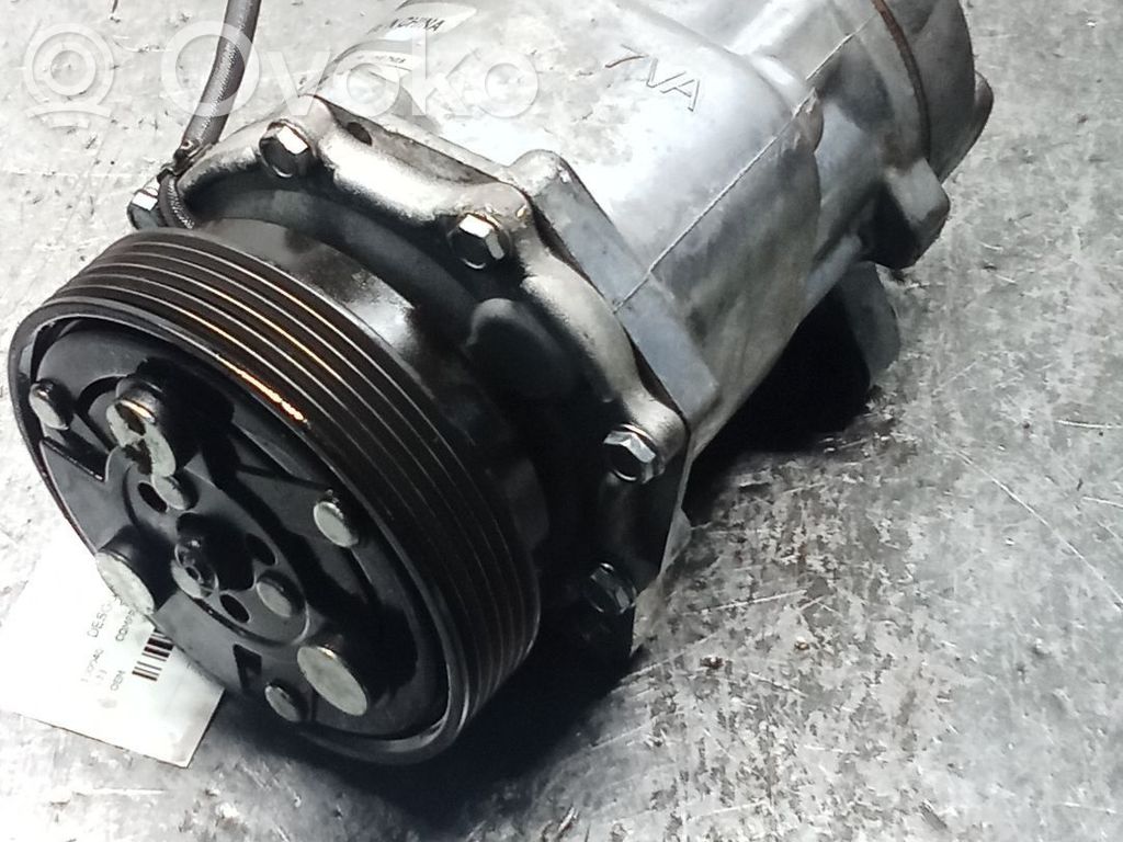 Kompresor / Sprężarka klimatyzacji A/C   82D0155060CA