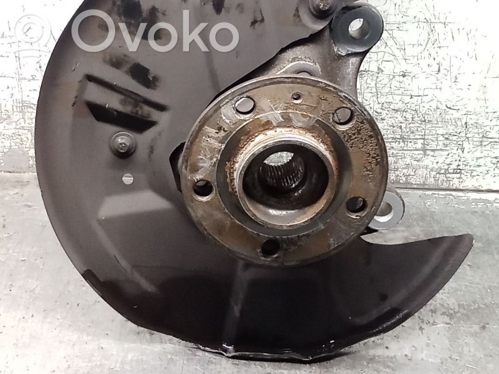 Volvo XC40 Mangueta de dirección de rueda delantera 