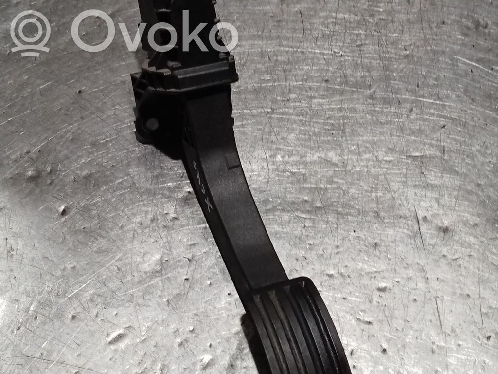 Volvo XC40 Kiihdytysanturi 