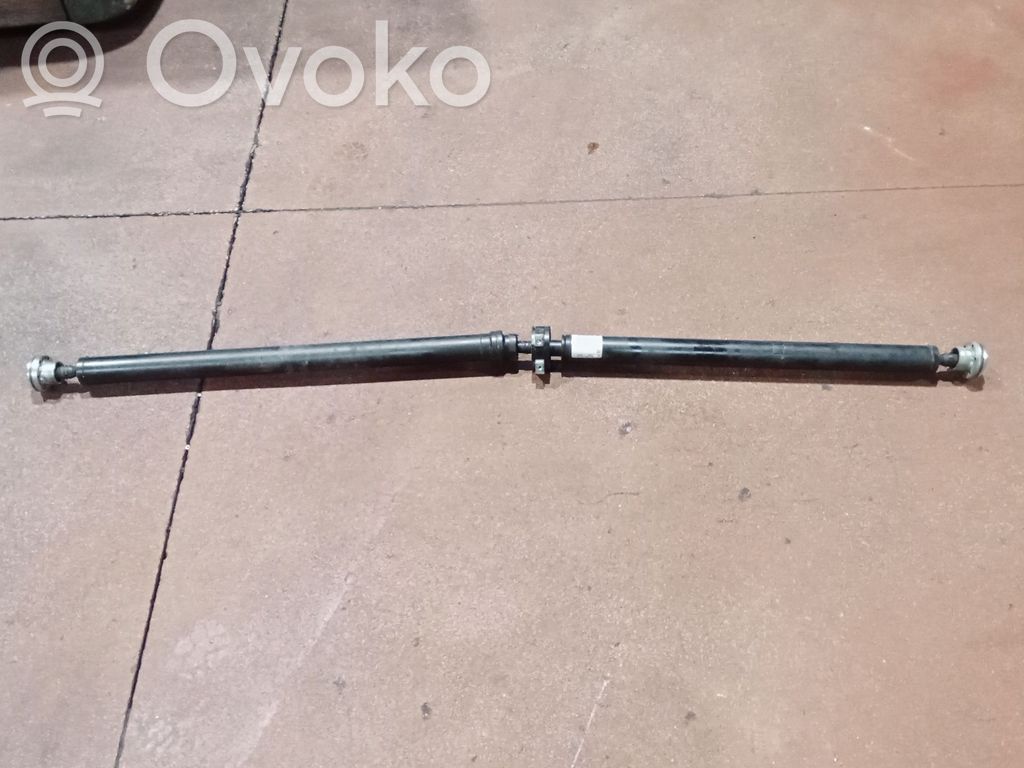 Volvo XC40 Środkowy wał napędowy 