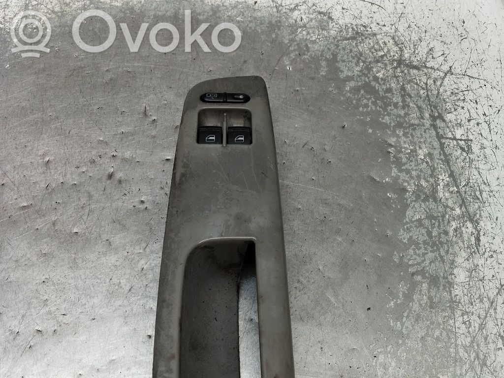 Electric window control switch   7M5959857C