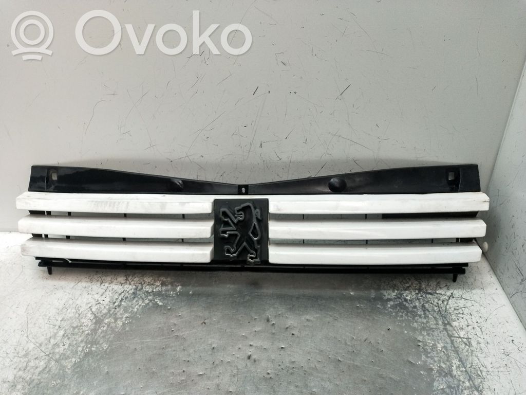 Peugeot 205 Front grill 