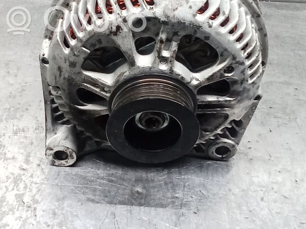 BMW 5 E39 Ģenerators 
