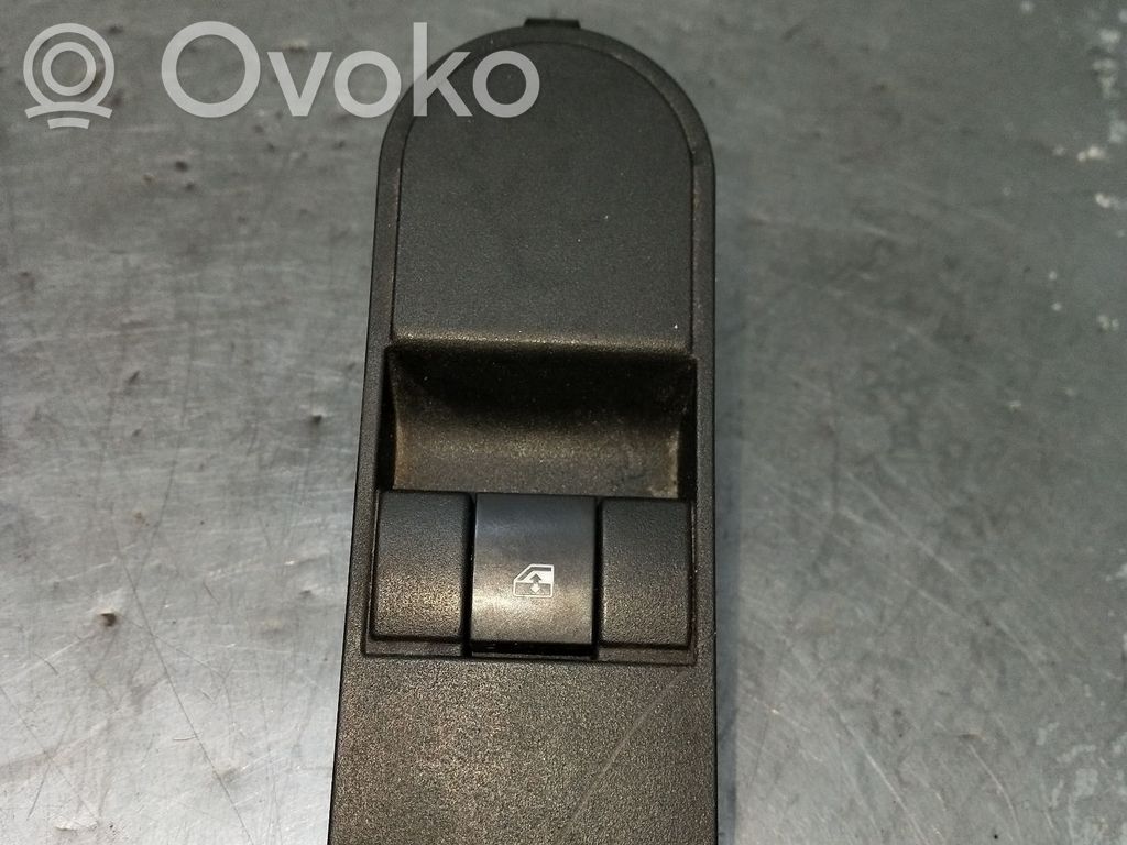 Electric window control switch   13228709,3P