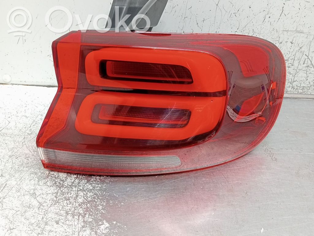 Citroen C5 Aircross Aizmugurējais lukturis virsbūvē 