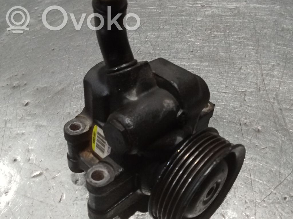 Ford Fiesta Ohjaustehostimen pumppu 