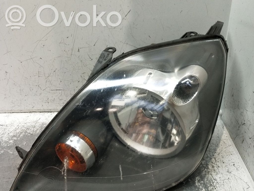 Ford Fiesta Headlight/headlamp 