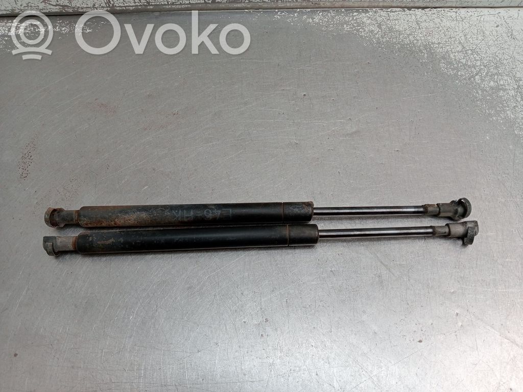 BMW 3 E90 E91 Bagāžnieka amortizators 