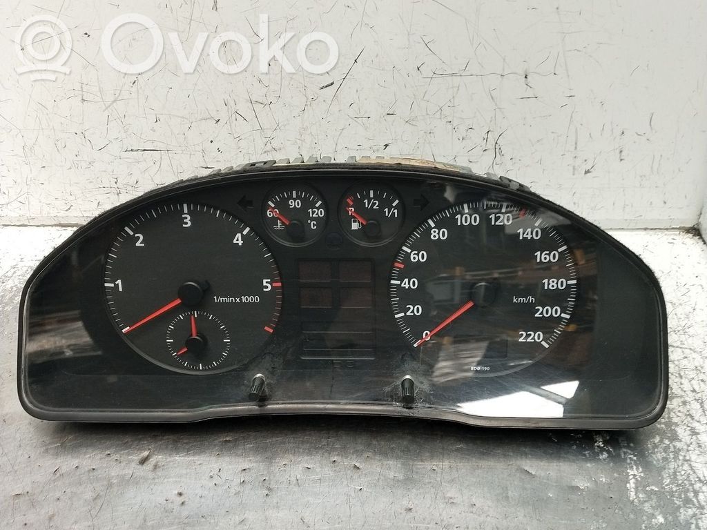 Audi A4 S4 B5 8D Speedometer (instrument cluster) 