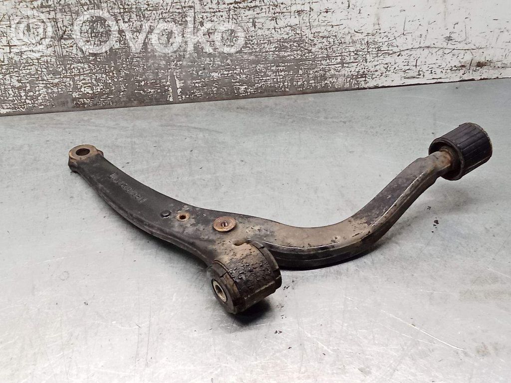 Peugeot 607 Triangle bras de suspension inférieur avant 