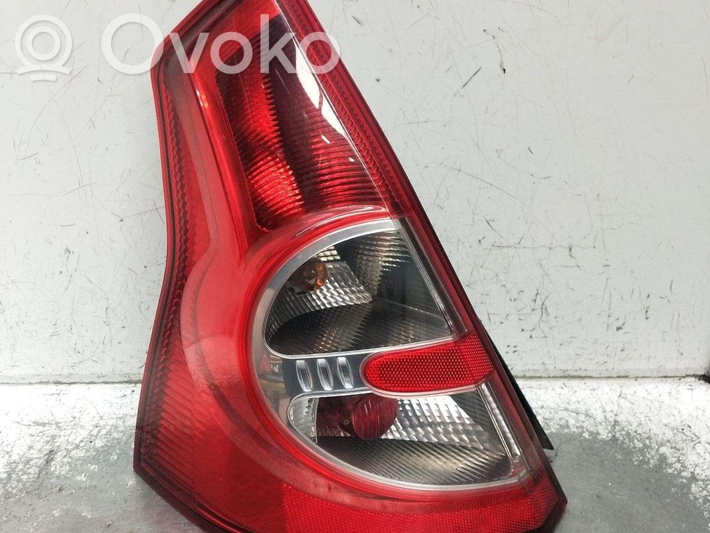 Dacia Sandero II Lampă spate în caroserie