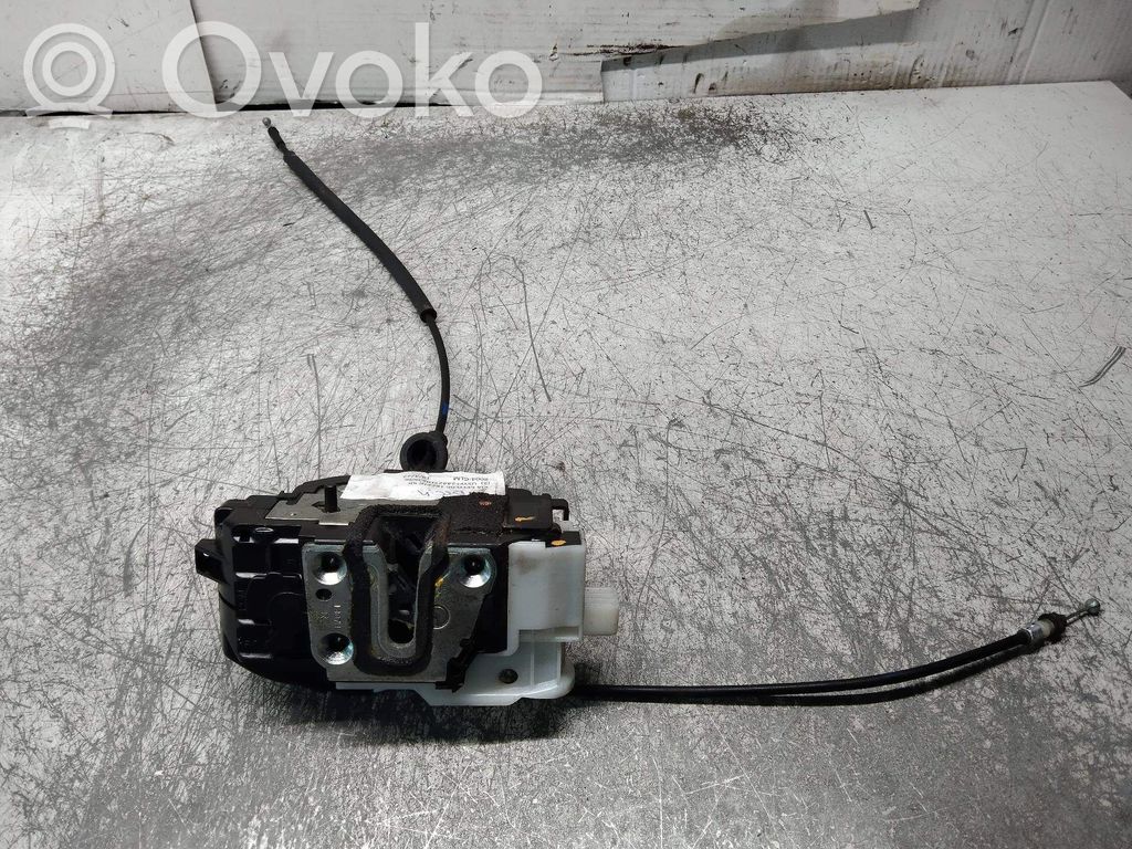 KIA Ceed Takaoven lukitusmoottori 