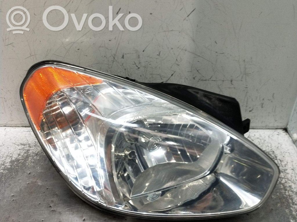 Hyundai Accent Phare frontale 