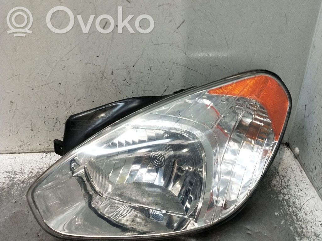 Hyundai Accent Phare frontale 