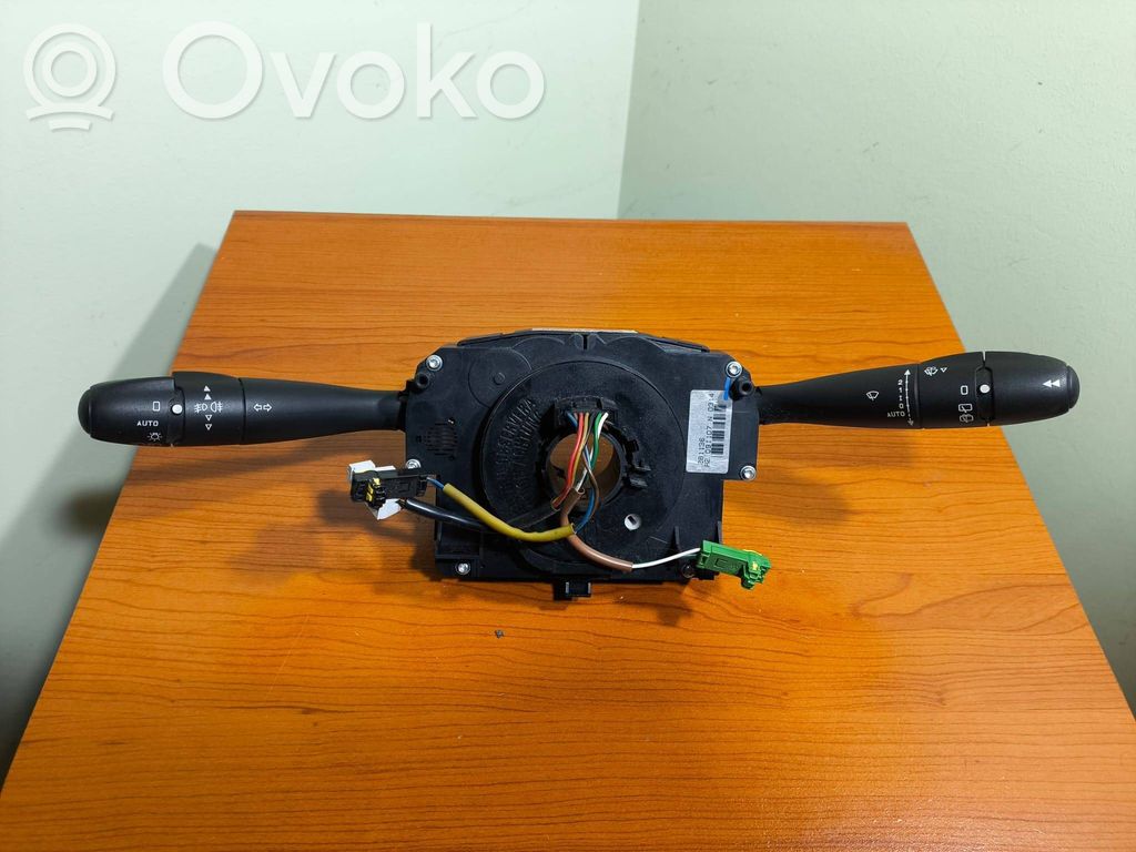 Peugeot 207 Wiper turn signal indicator stalk/switch 