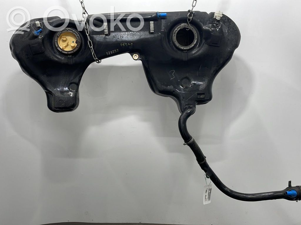 BMW 3 E46 Fuel tank 