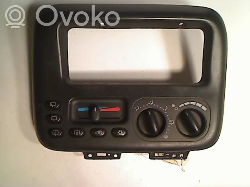 Chrysler Voyager Climate control unit 