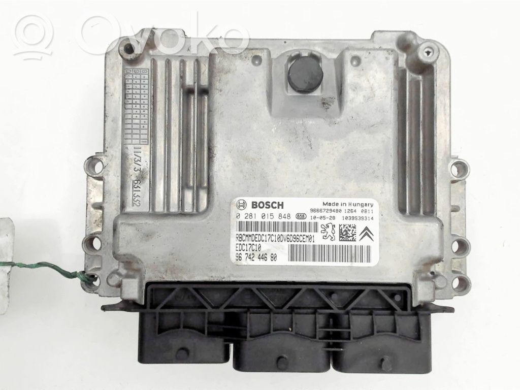 Unidad de control/módulo del motor   00001944F4,0281015848