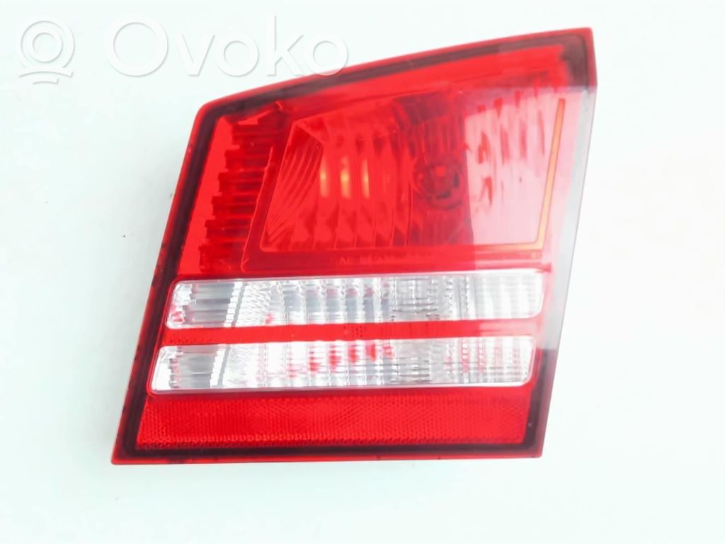 Dodge Journey Galinis žibintas dangtyje 