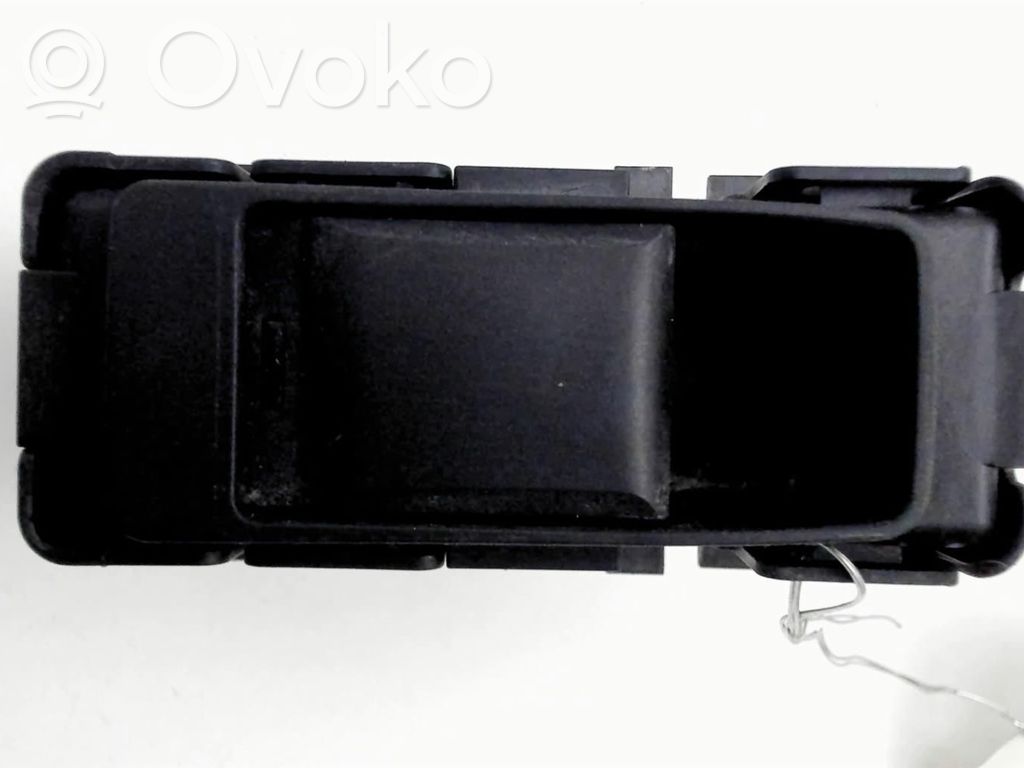 Electric window control switch   0797A