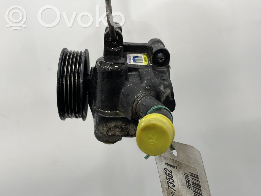 Mazda 2 Power steering pump 