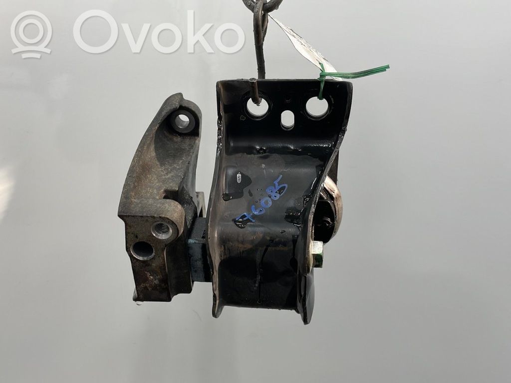 Nissan Micra Engine mount bracket 
