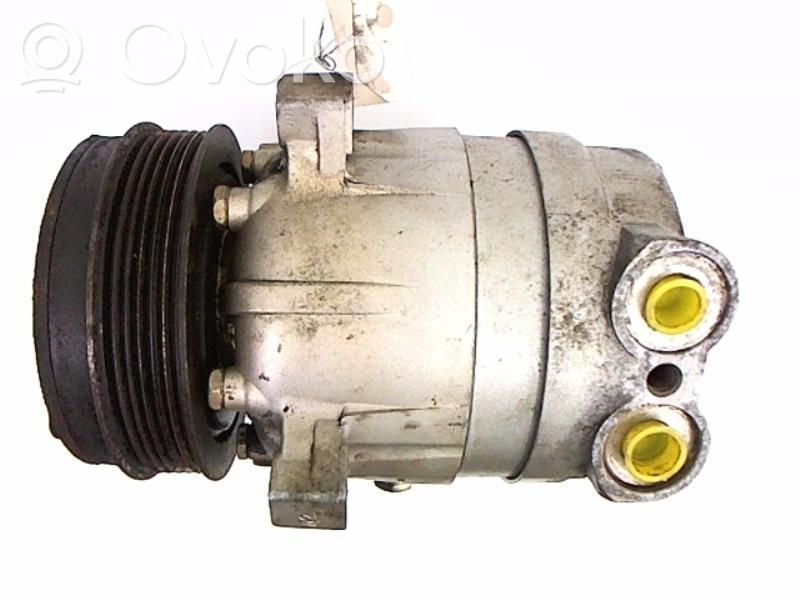 Opel Omega B1 Ilmastointilaitteen kompressorin pumppu (A/C) 