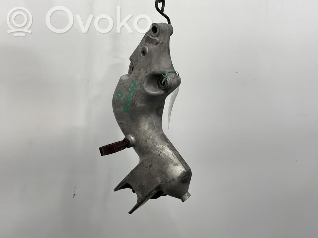 Peugeot 206+ Engine mount bracket 