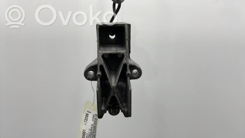 Peugeot 306 Engine mount bracket 