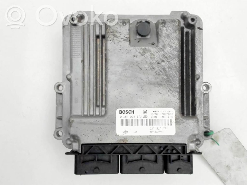 Renault Clio IV Engine control unit/module 