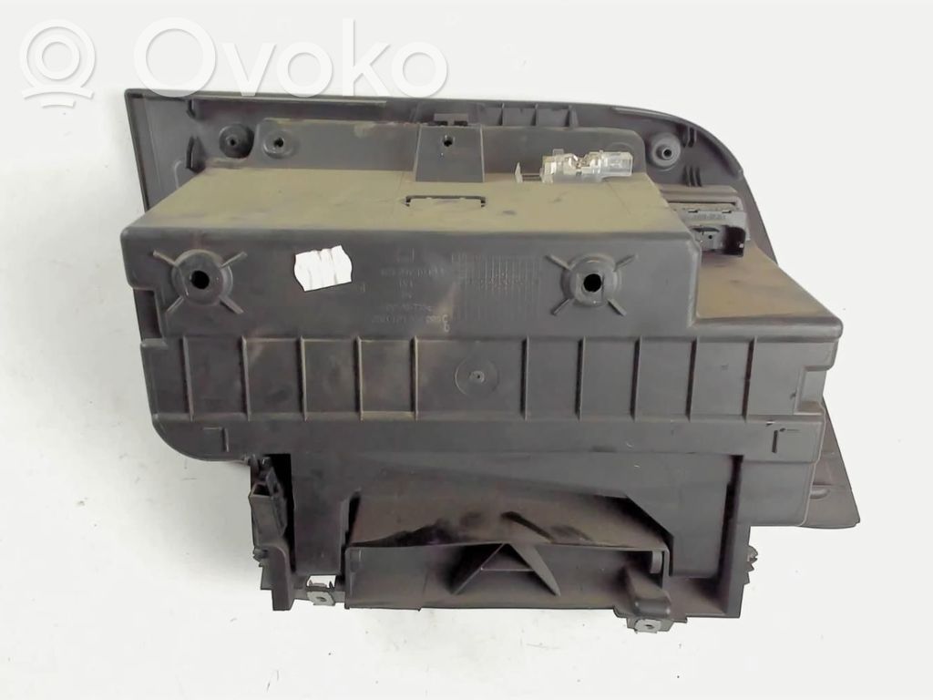 Seat Leon (1P) Daiktadėžės (bordačioko) komplektas 