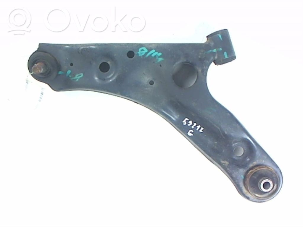 Suzuki Alto Dolny wahacz przedni 