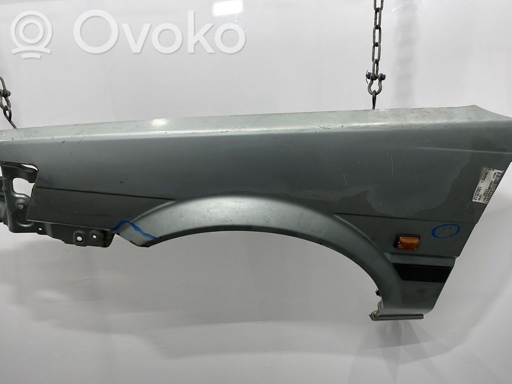 Toyota Corolla E90 Aripă 