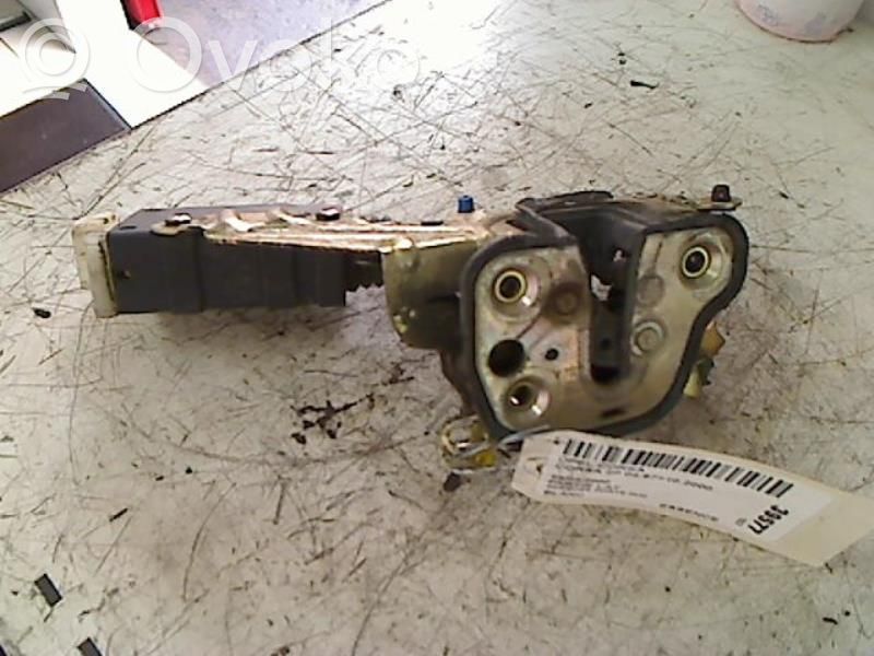Opel Corsa B Priekinė durų spyna 