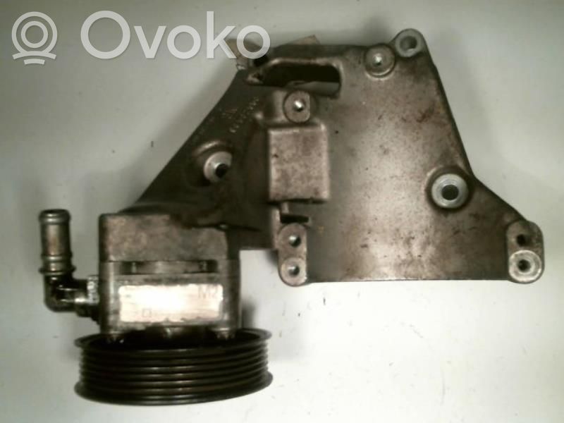 Opel Vectra B Ohjaustehostimen pumppu 