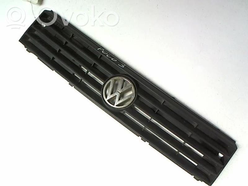 Volkswagen Polo II 86C 2F Atrapa chłodnicy / Grill 