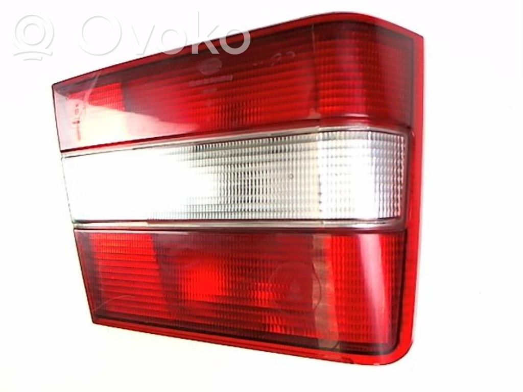Tailgate rear/tail lights   3534092