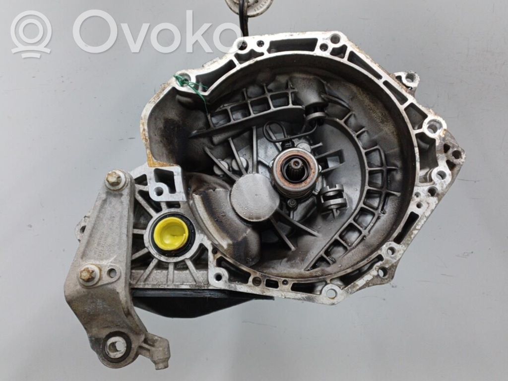 Opel Corsa D 5 Gang Schaltgetriebe