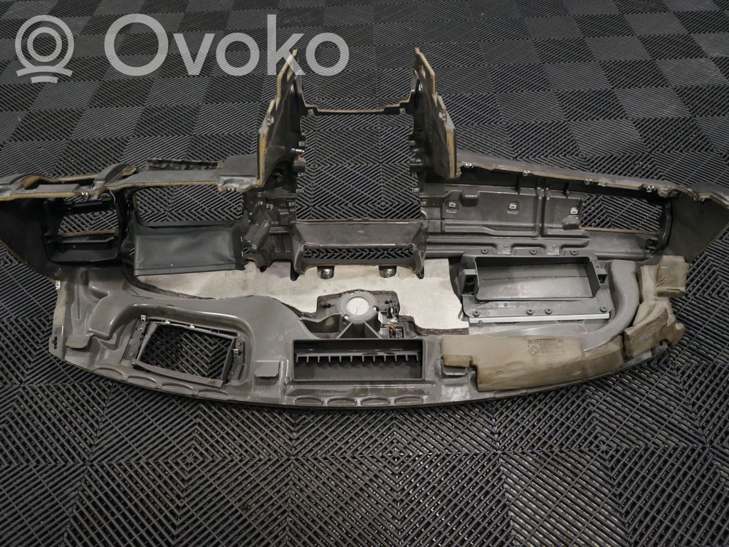 BMW 5 E60 E61 Панель 