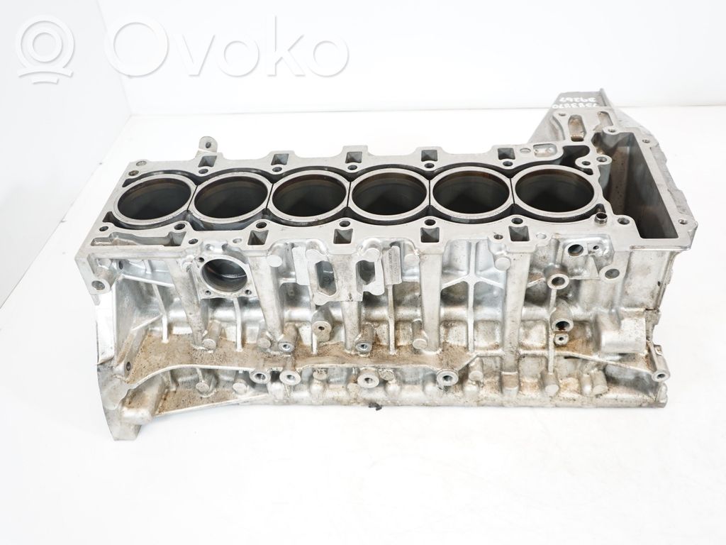 BMW 3 E90 E91 Engine head 