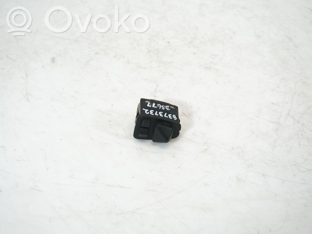 Wing mirror switch   8373732,61318373732,D5677