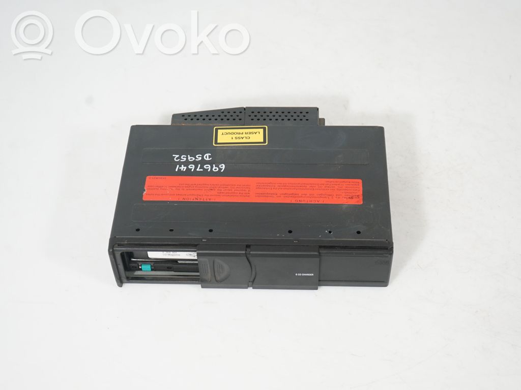 CD/DVD changer   6967641,65126967641,65126977759,65126986077,65129119707,65129133083,65129181326,65129196669,6977759,6986077,9119707,9133083,9181326,9196669,D5952