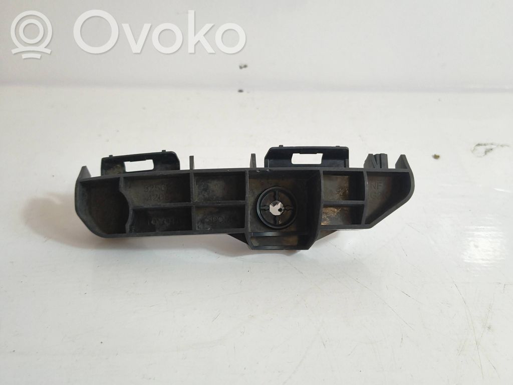 Toyota RAV 4 (XA40) Uchwyt / Mocowanie zderzaka tylnego 